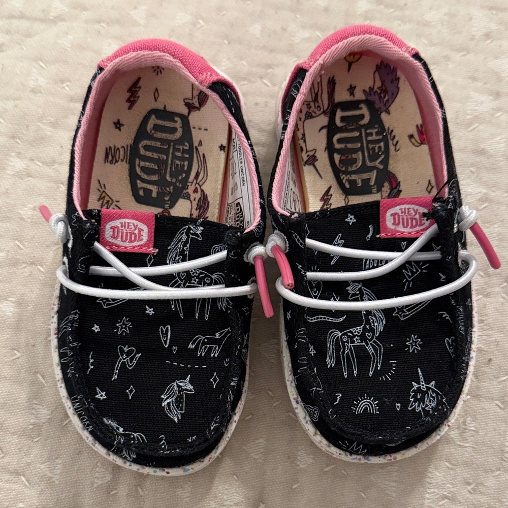 Hey Dude Wendy Unicorn Toddler Shoes size 6 - Picture 1 of 3